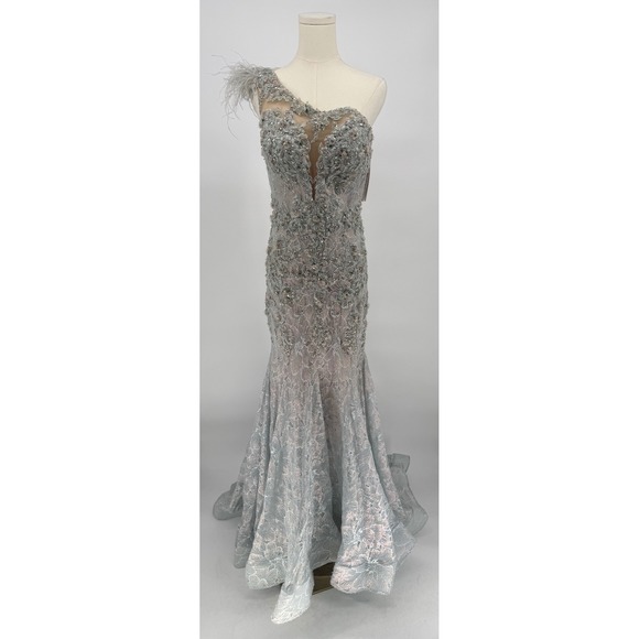 Mac DUGGAL 79264 Blue
Embroidered Feathered One Shoulder Trumpet Gown Sz 10 $998 - Picture 6 of 14